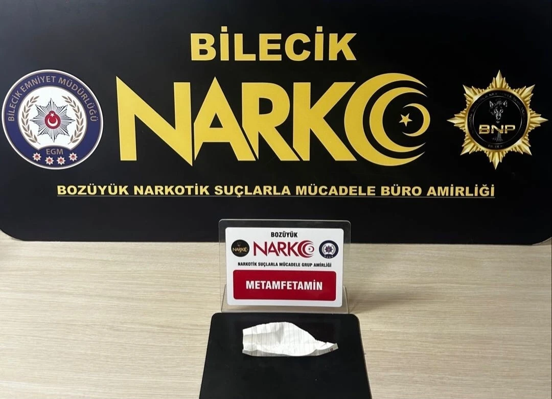 Bilecik&rsquo;te uyuşturucu operasyonu: 3 g&ouml;zaltı

