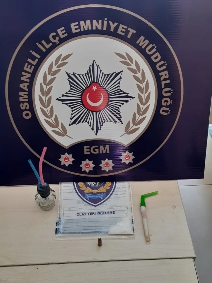 Bilecik&rsquo;te uyuşturucu operasyonu: 4 ş&uuml;pheli şahıstan 2&rsquo;si tutuklandı
