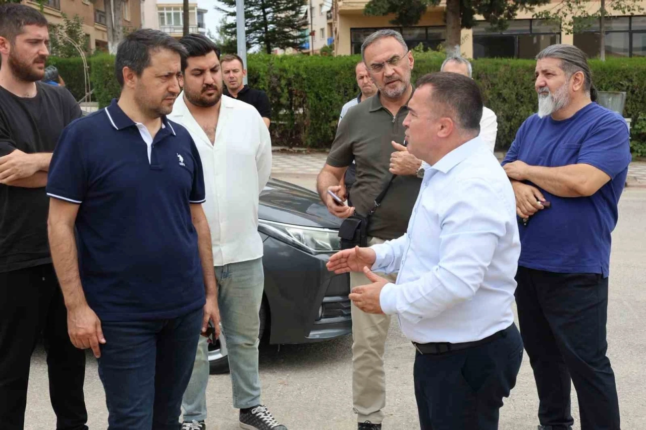 Bilecik’te yıllardır yapımına devam eden stadyum inşaatında inceleme
