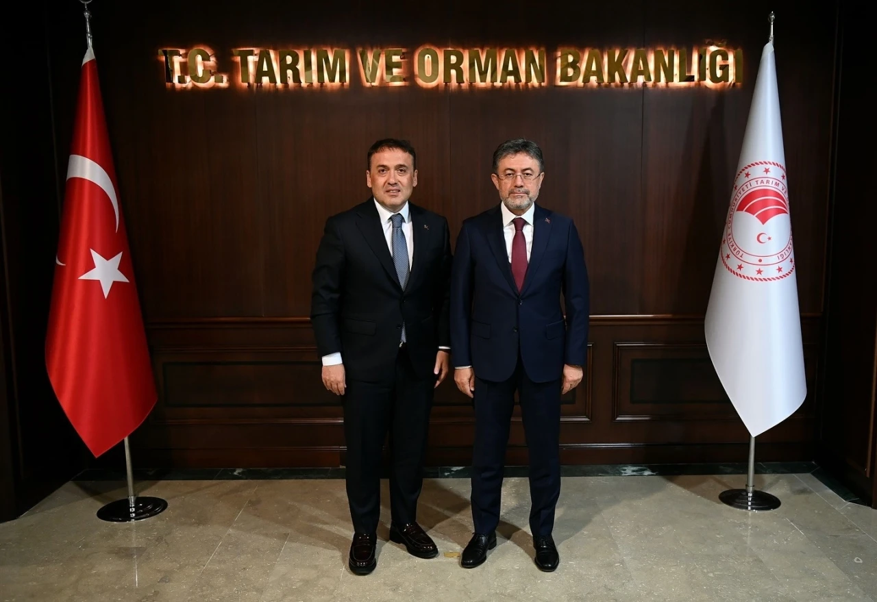 Bilecik Valisi Sözer’den Bakan Yumaklı’ya ziyaret
