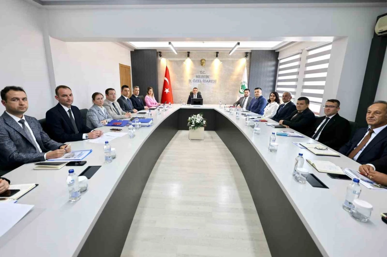 Bilecik Valisi Sözer, İl Özel İdaresi çalışmalarını inceledi
