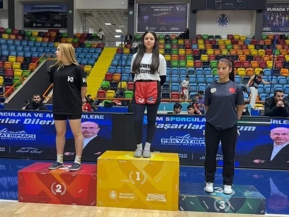 Bilecikli kick boks&ccedil;ulardan T&uuml;rkiye derecesi
