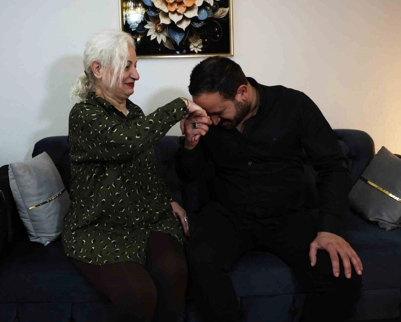 Bilinci kapanan anne, oğlundan aldığı karaciğerle yaşama tutundu
