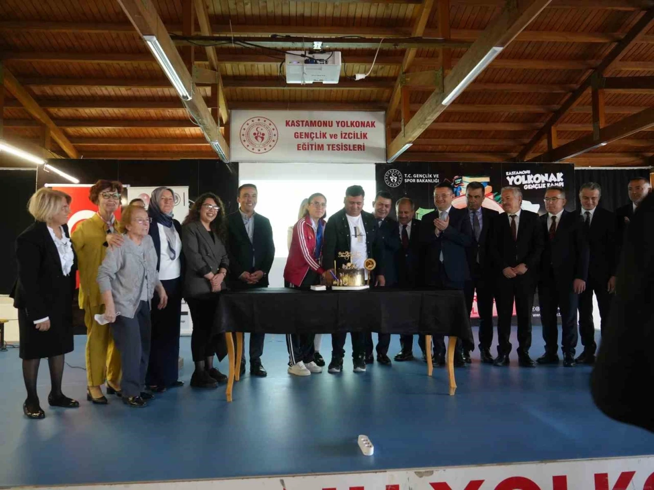 Bin 950 özel birey annesi ile yaşlı bireye yaşam konforunu arttıracak eğitim
