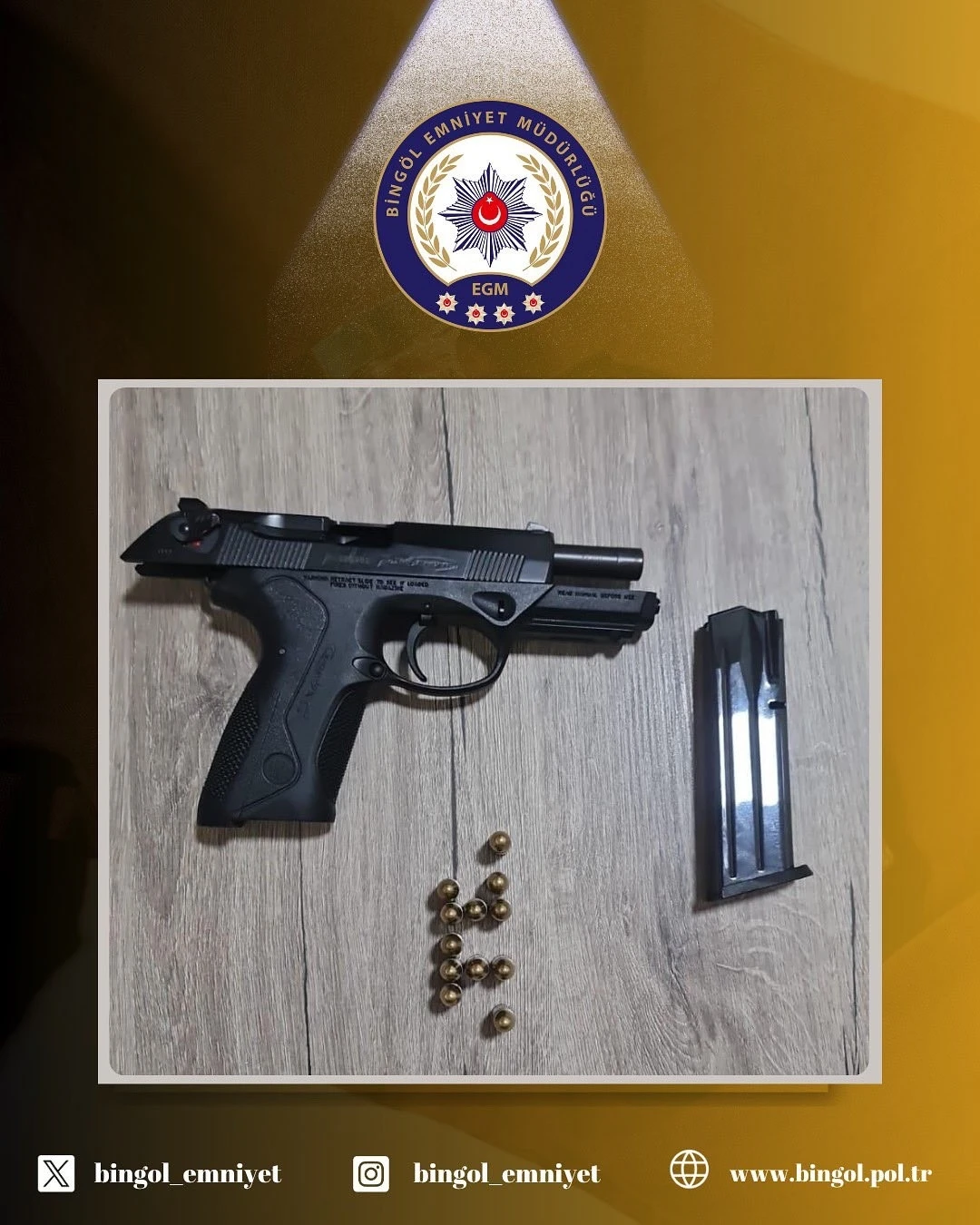 Bingöl’de araçta ruhsatsız silah ele geçirildi
