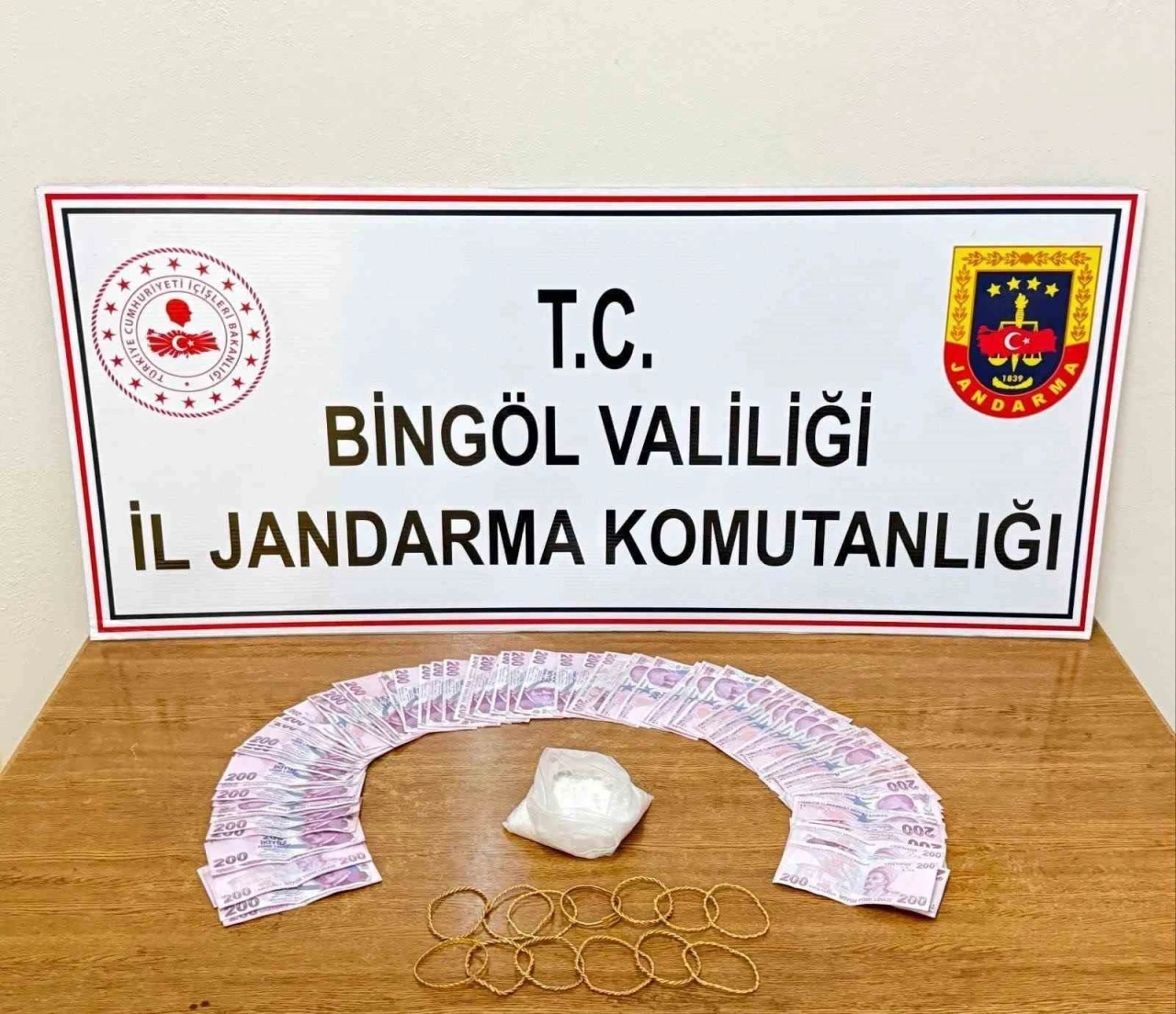 Bing&ouml;l&rsquo;de jandarmadan huzur operasyonu: 4 tutuklama
