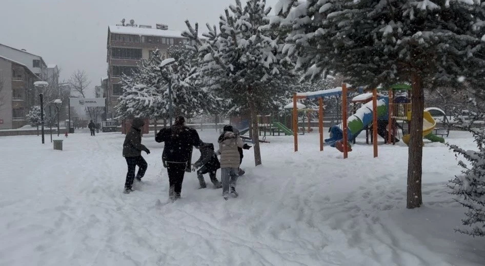 Bing&ouml;l&rsquo;de yoğun kar yağışı
