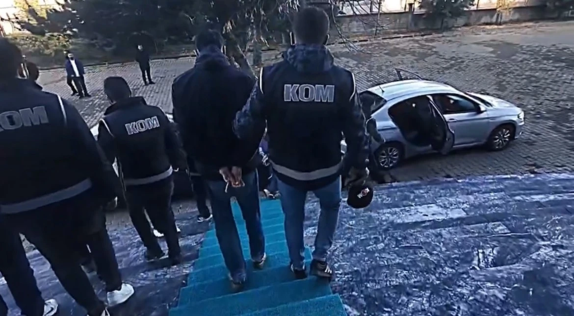 Bingöl merkezli 5 ilde dolandırıcılık operasyonu: 10 tutuklama
