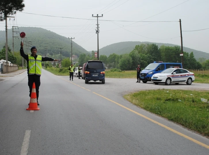 Bir ayda 646 araç ve 222 sürücü trafikten men edildi
