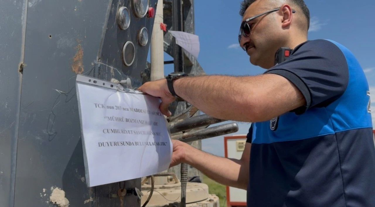 Bir garip sıcak su kuyusu m&uuml;h&uuml;rleme olayı
