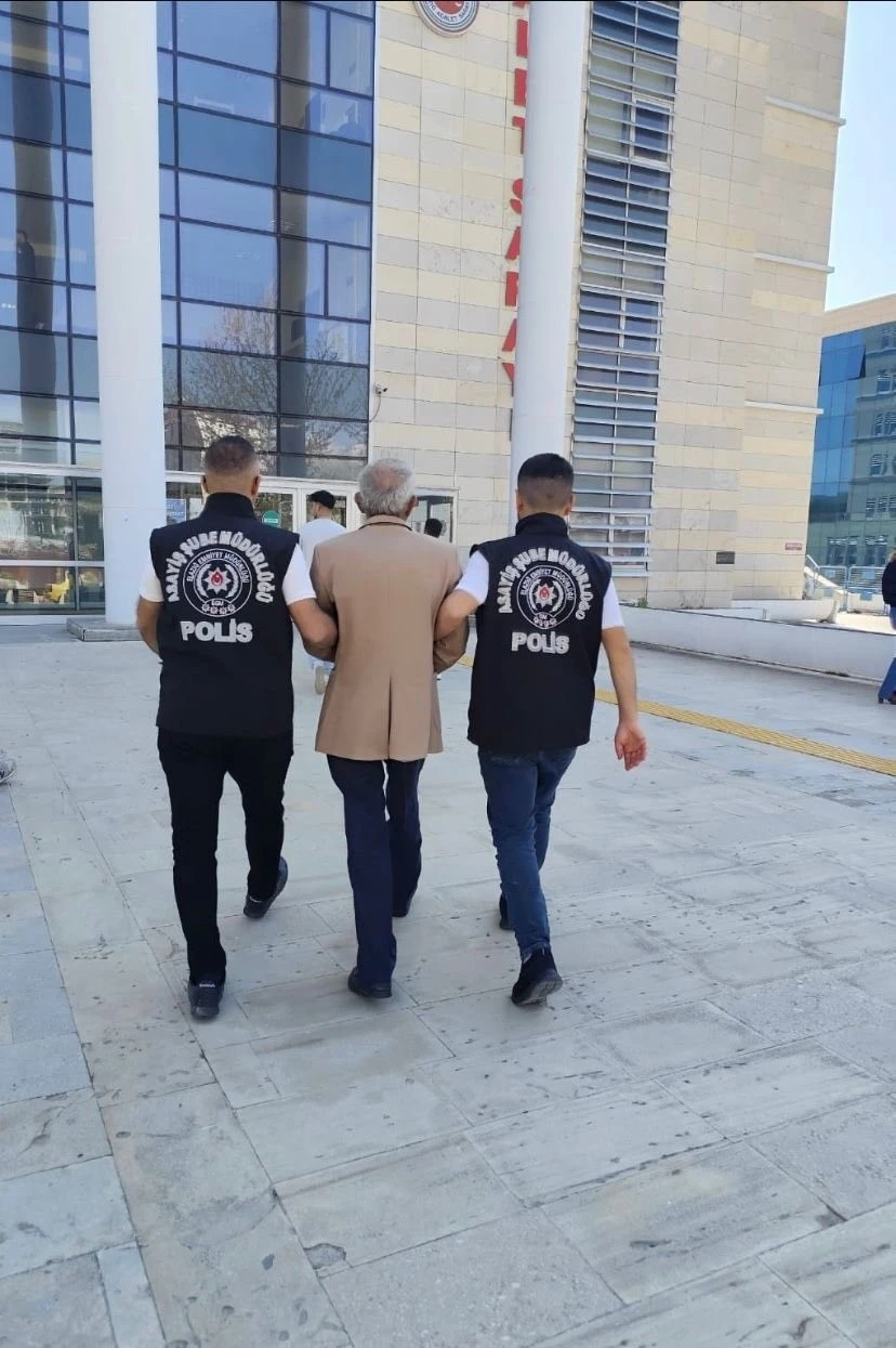 Birden fazla kişiyi aynı sebeple öldürme suçundan 94 yıl kesinleşmiş hapis cezası olan şahıs yakalandı
