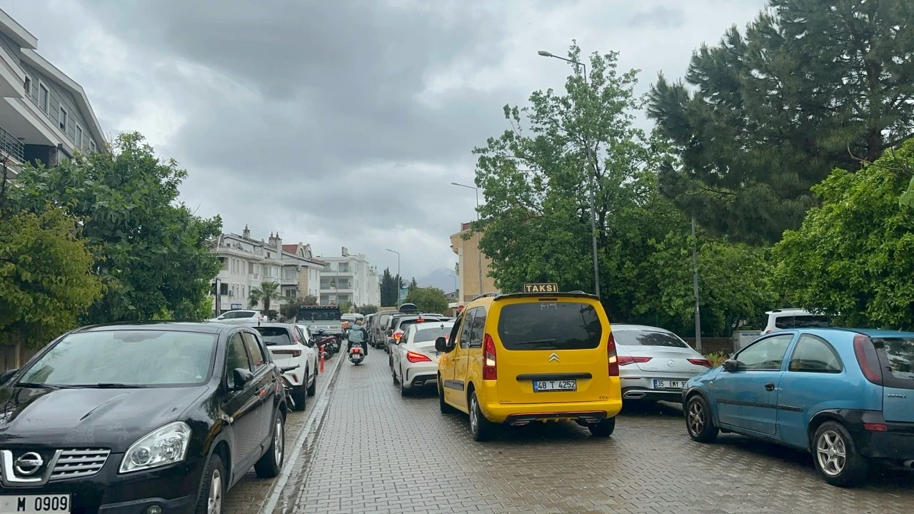 Bisiklet Turu Marmaris'i Felç Etti