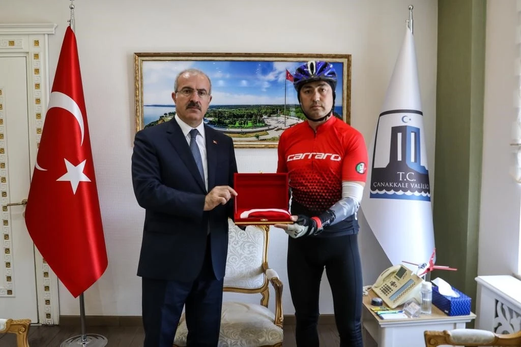 Bisikleti ile 106 yıl sonra aynı güzergahtan Türk bayrağını Samsun’a ulaştıracak

