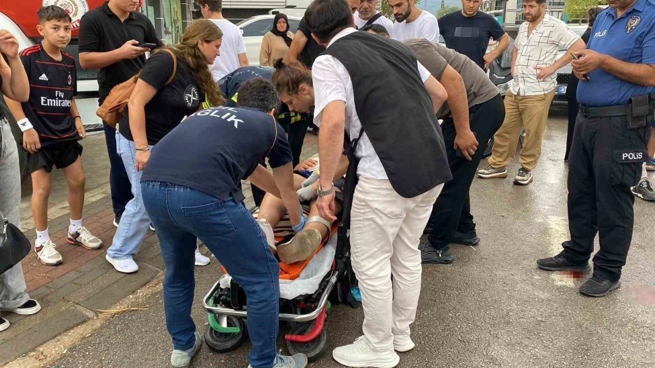 Bisikletten düşen çocuğun bacağına direksiyon saplandı
