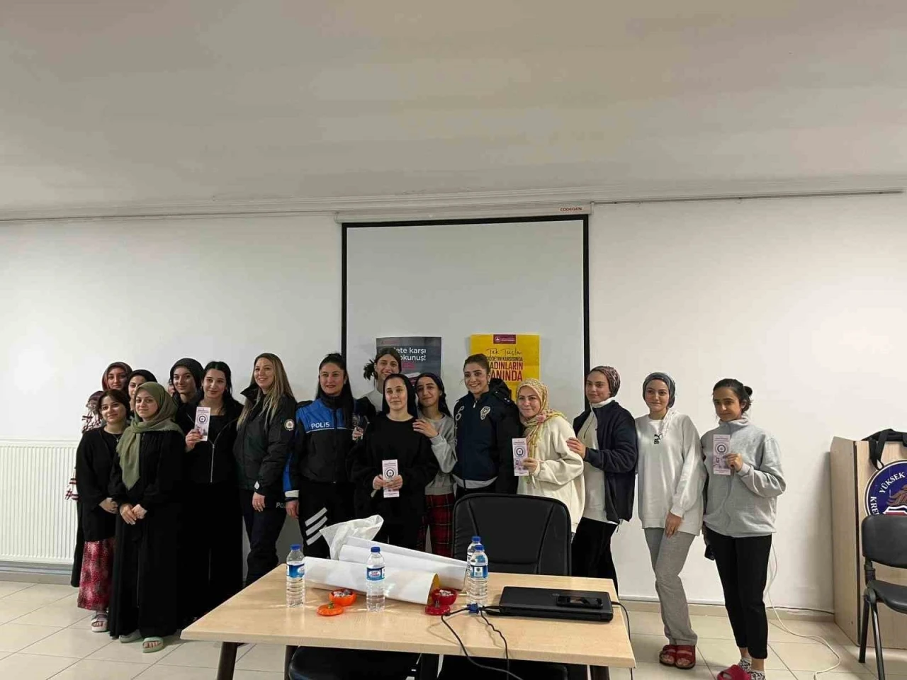 Bitlis’te “Kadına Yönelik Şiddetle Mücadele” konferansı
