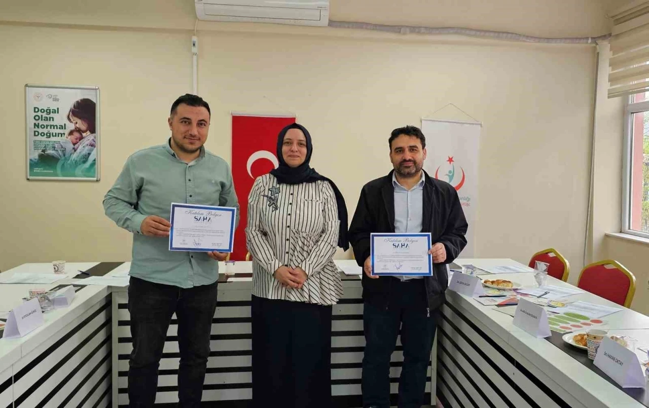 Bitlis’te medya mensuplarına yönelik &quot;SAHA Sağlık Elçileri&quot; eğitimi düzenlendi
