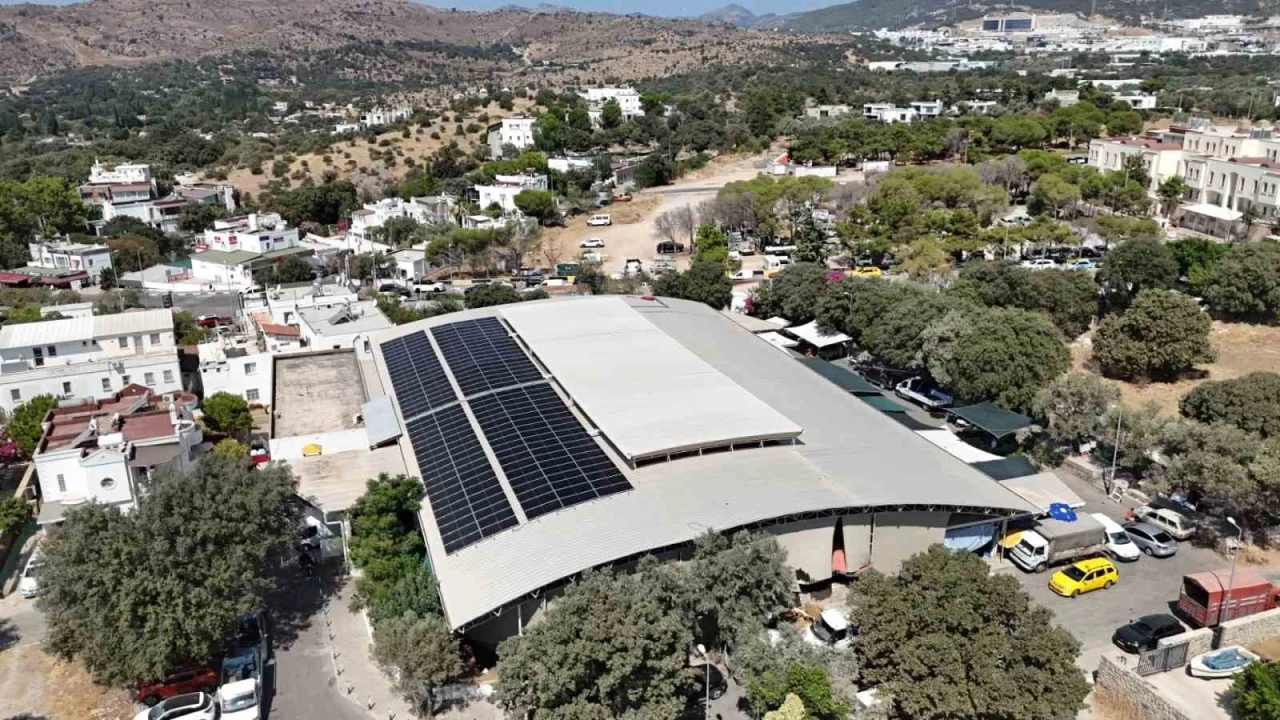 Bodrum Belediyesi, g&uuml;neşten 106 bin 500 kwh temiz enerji &uuml;retti
