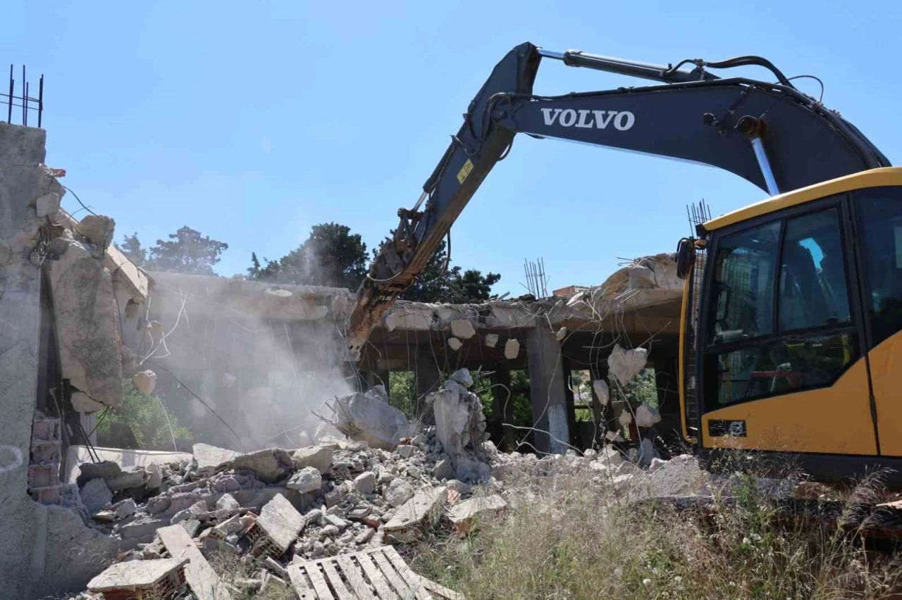 Bodrum&rsquo;da 45 ka&ccedil;ak yapı yıkıldı
