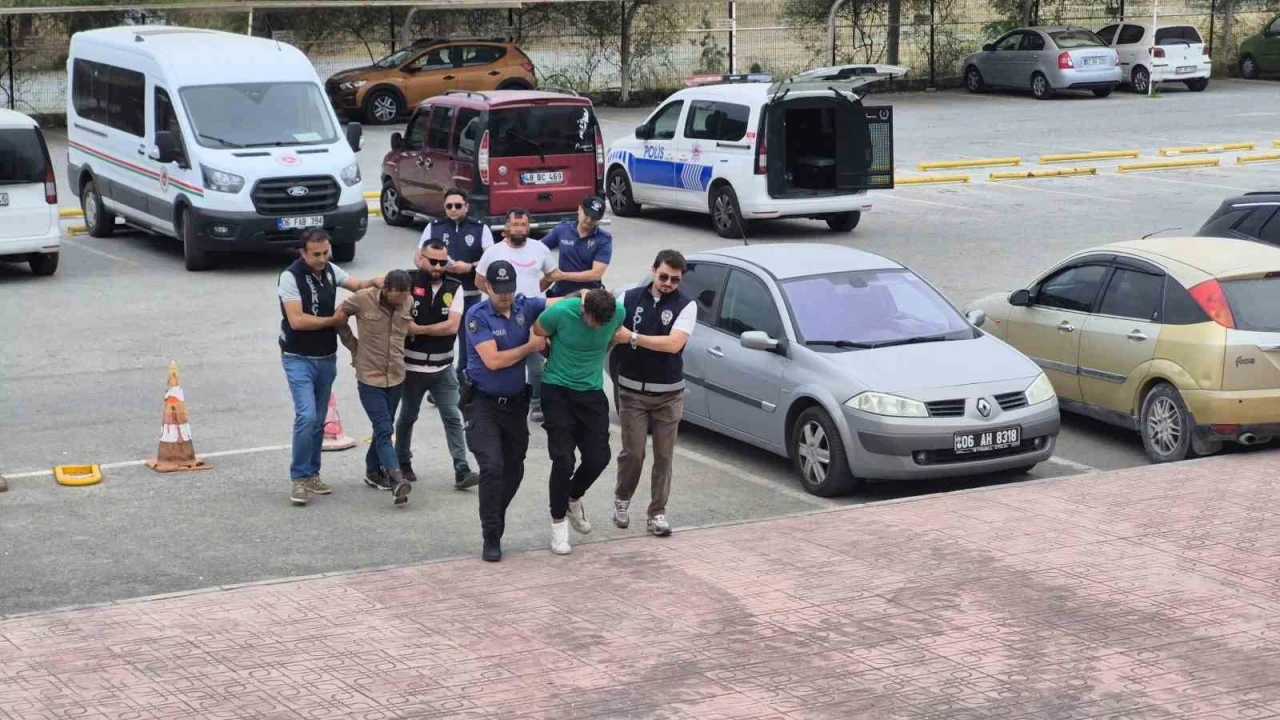 Bodrum’da polise saldıran şüpheliler serbest bırakıldı
