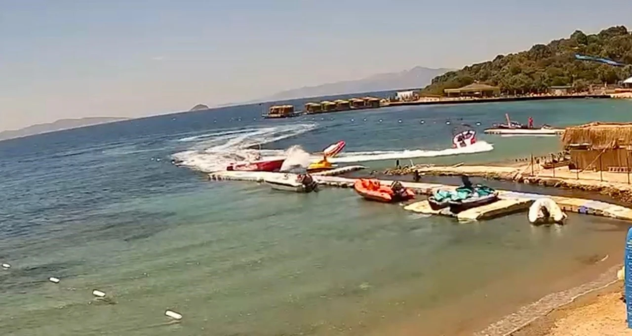 Bodrum’da su sporu kazası kamerada... Deniz yatağı, sürat teknesine çarptı: 3 yaralı
