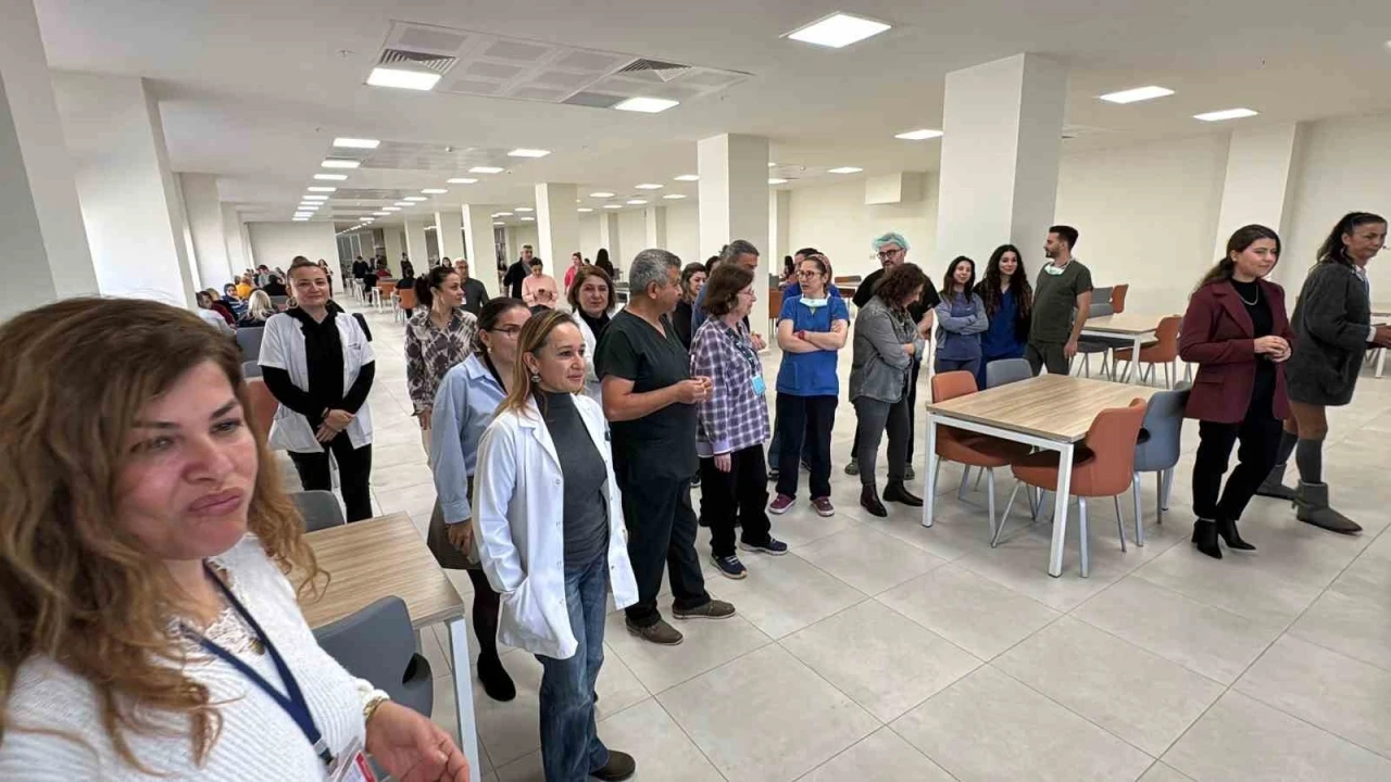 Bodrum Devlet Hastanesi&rsquo;nde 34 yıllık emek duygusal veda ile sona erdi
