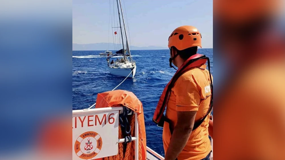 Bodrum Açıklarında Arızalanan Tekne Kurtarıldı