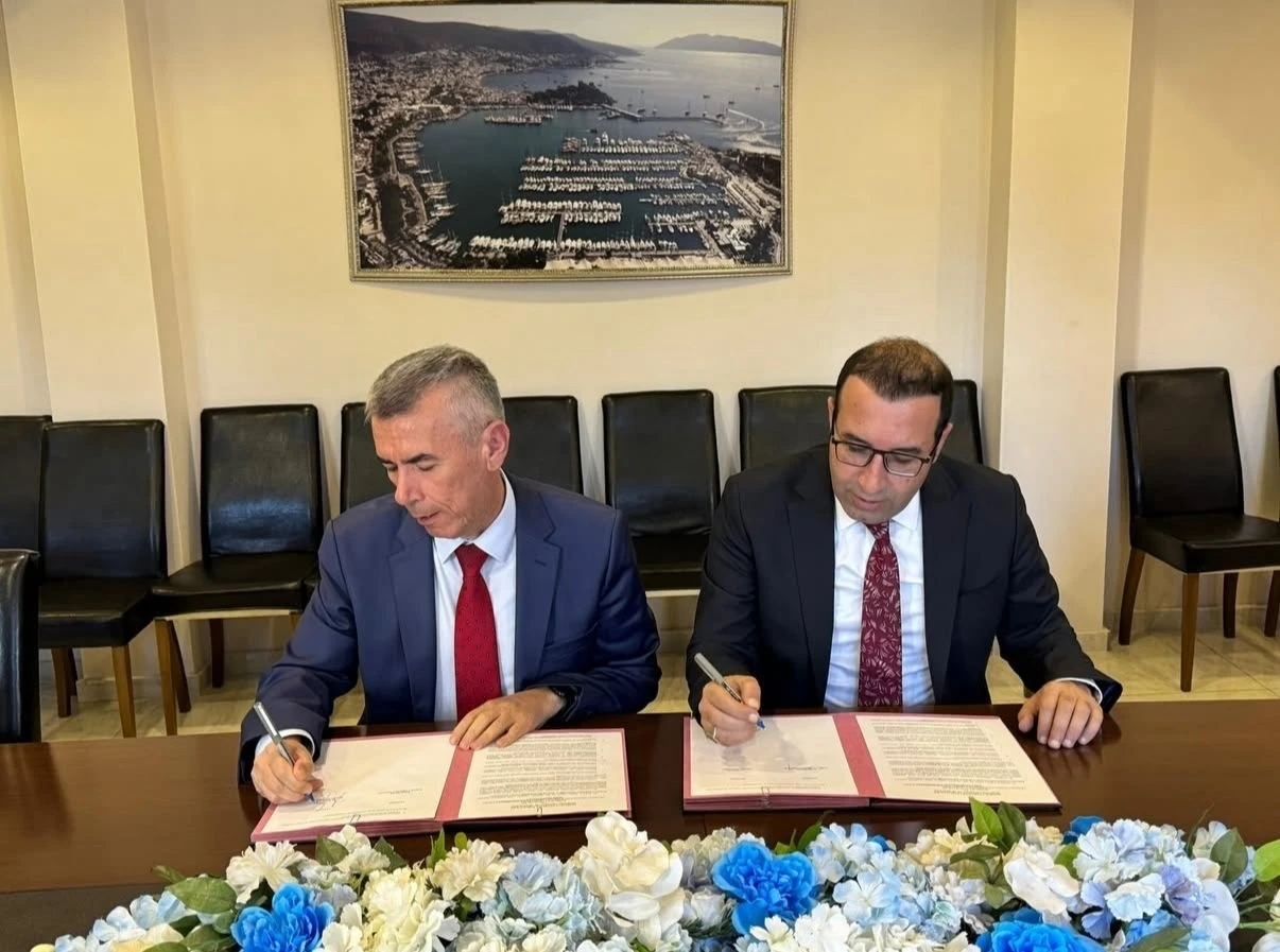 Bodrumda h&uuml;k&uuml;ml&uuml;ler i&ccedil;in kamuya yararlı iş protokol&uuml; imzalandı
