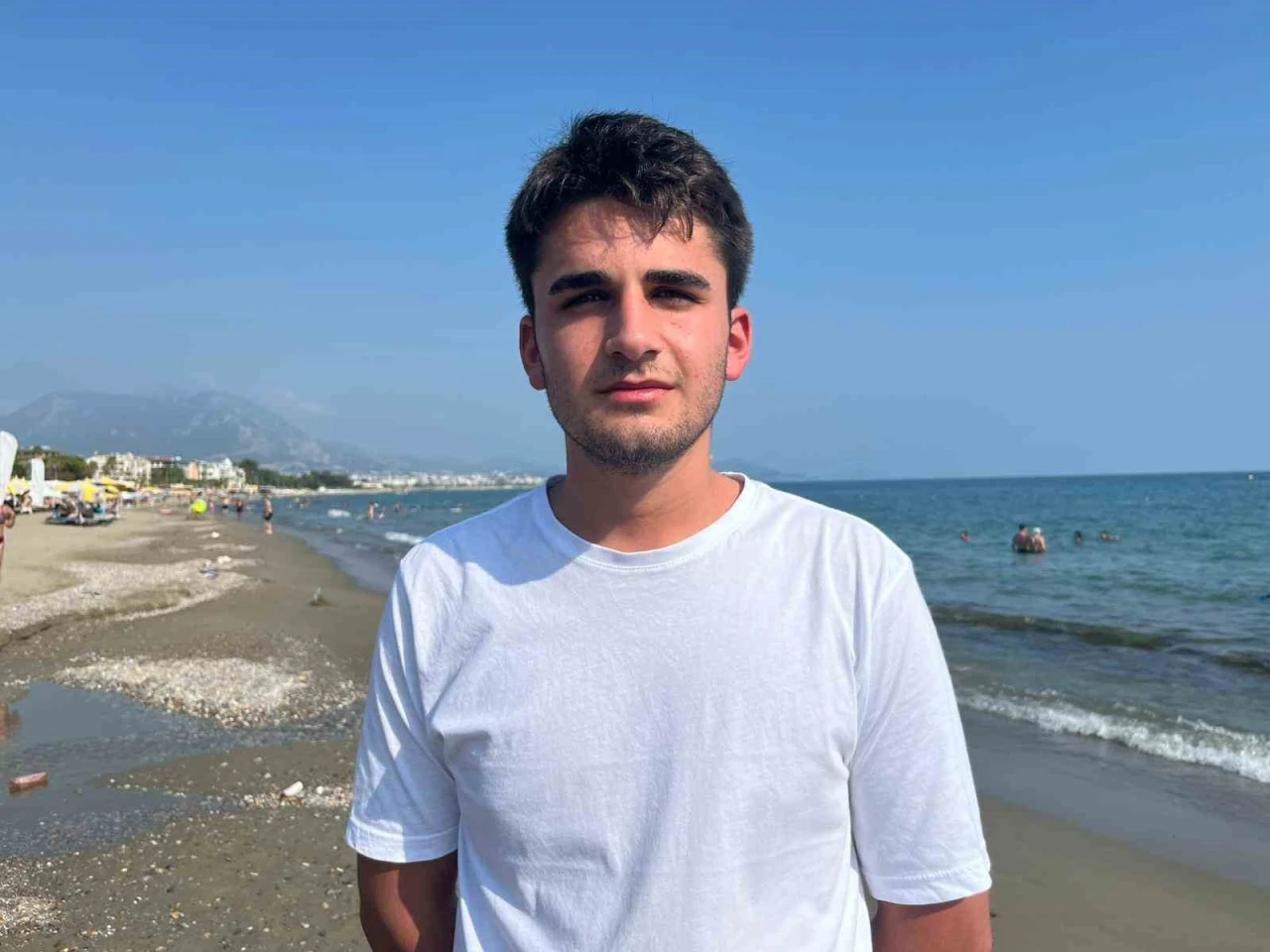 Boğulma tehlikesi geçirdiği sırada kurtardıkları Ukraynalı turisti alkollü sandılar
