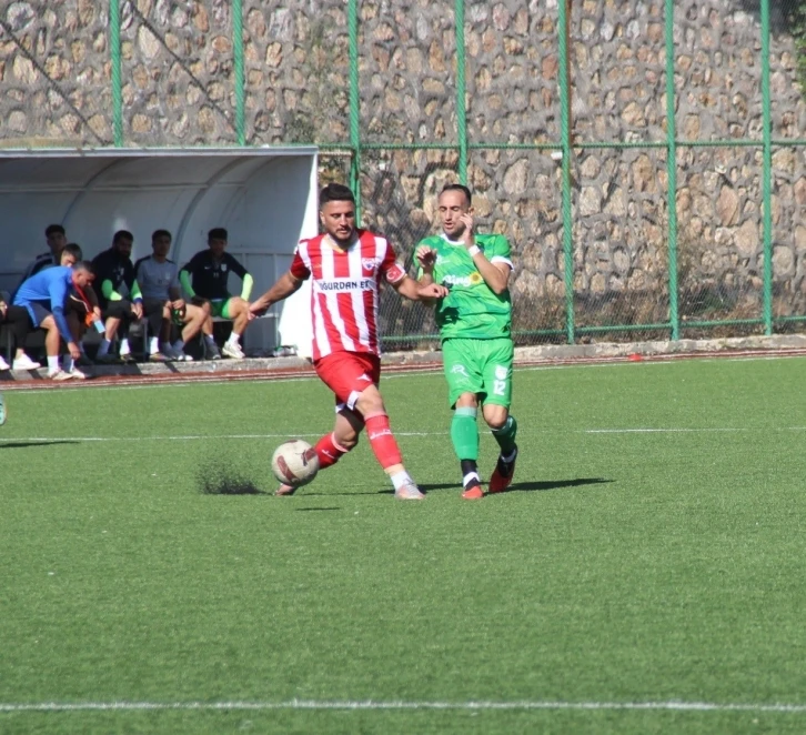 B&ouml;lgesel Amat&ouml;r Lig: R&uuml;stempaşaspor: 0 - 12 Bing&ouml;lspor: 3
