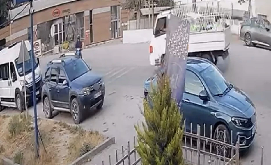 Bolu&rsquo;da 1 kişinin &ouml;ld&uuml;ğ&uuml; feci kaza kamerada
