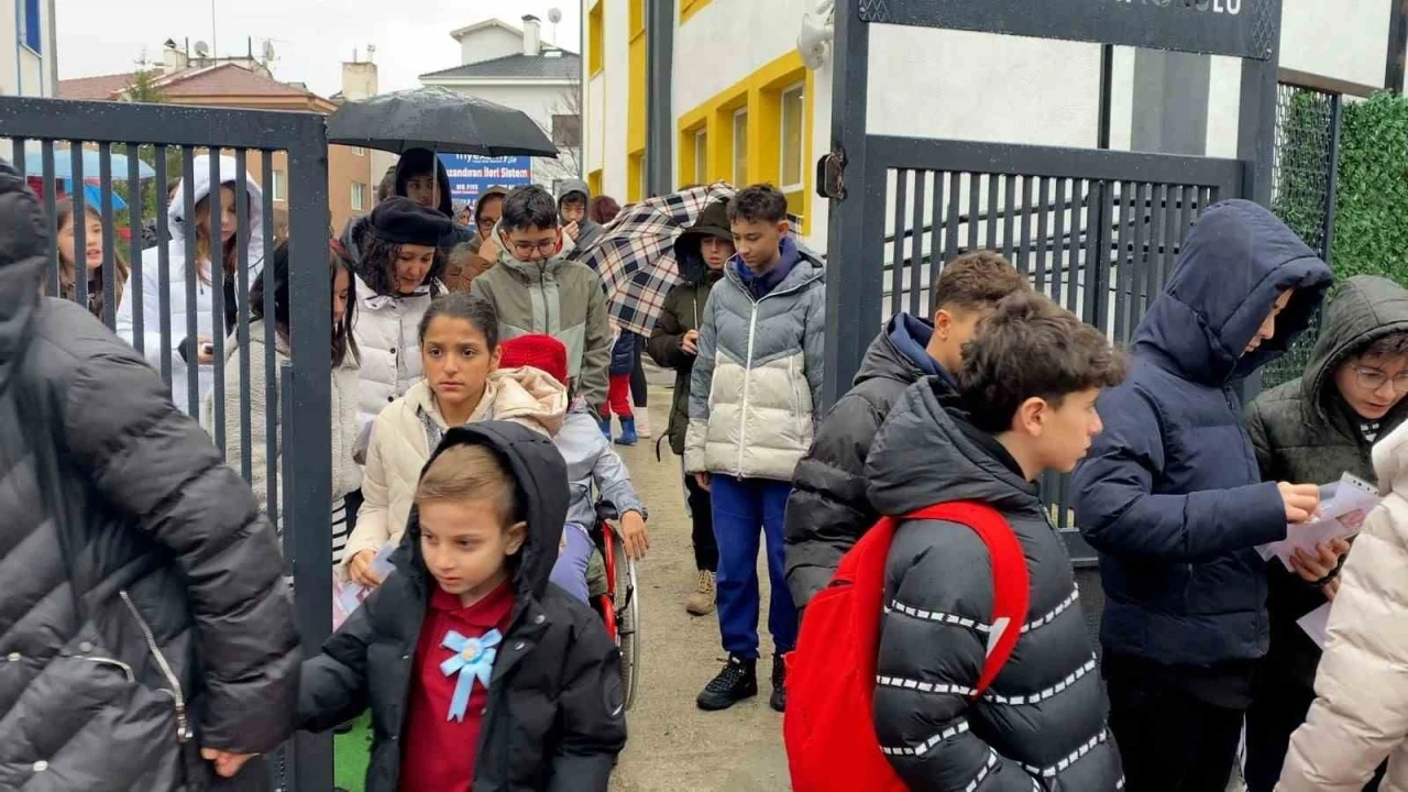 Bolu&rsquo;da 52 bin &ouml;ğrenci karne sevinci yaşadı
