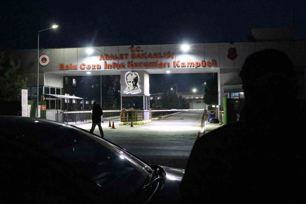 Bolu&rsquo;da cezaevinden tahliyeler başladı: "Hepimiz sevin&ccedil;liyiz"
