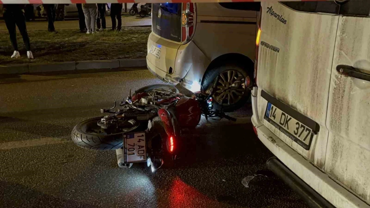 Bolu’da minibüsün altında kalan motosiklet sürücüsü hayatını kaybetti