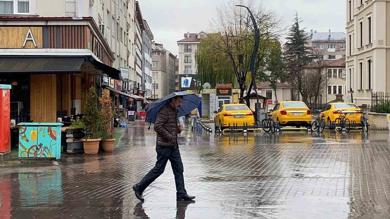 Bolu’da sağanak vatandaşlara zor anlar yaşattı
