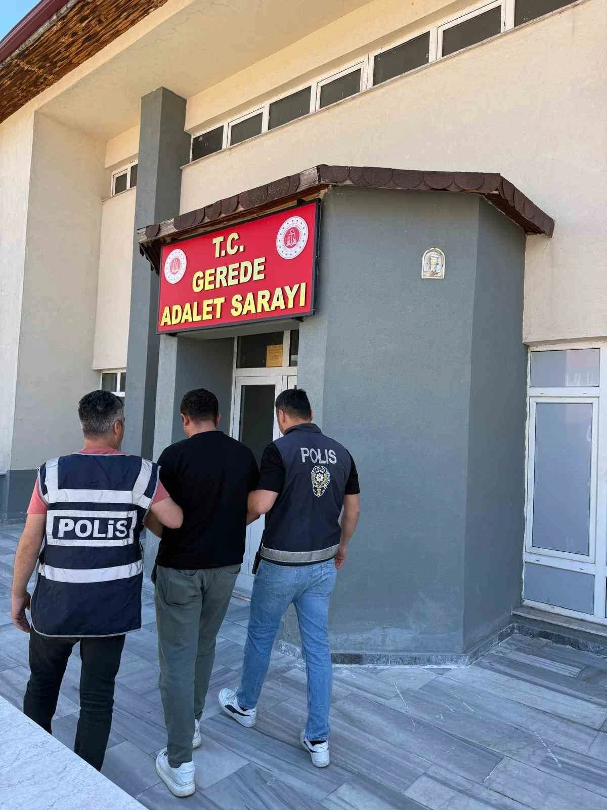 Bolu&rsquo;da şantiyeden 2,5 milyon liralık malzeme &ccedil;alan ş&uuml;pheli tutuklandı
