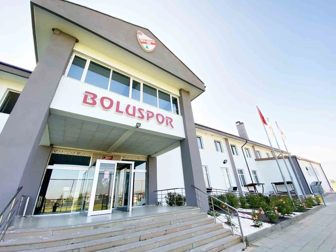Bolusporlu 4 eski y&ouml;netici bahis soruşturmasında g&ouml;zaltında
