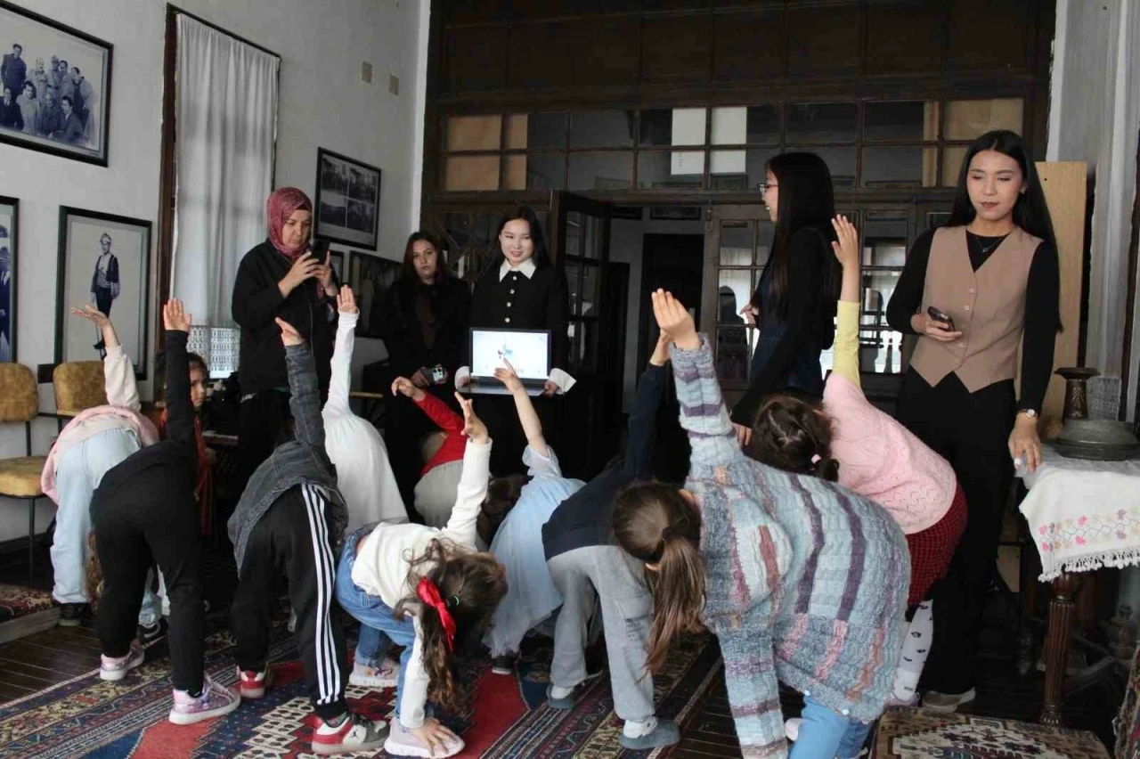 Bor Halk K&uuml;t&uuml;phanesi&rsquo;nde 56 &ouml;ğretmen adayından 19 farklı etkinlik
