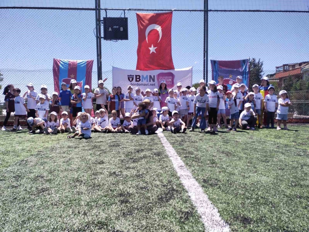 BordoMavi.Net&rsquo;in geleneksel &ccedil;ocuk şenliği &Uuml;sk&uuml;dar&rsquo;da renkli g&ouml;r&uuml;nt&uuml;lere sahne oldu
