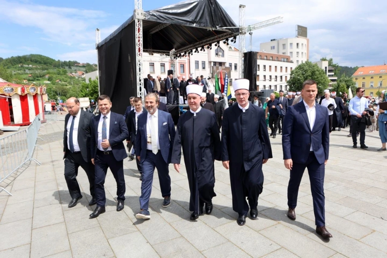 Bosna Hersek’te Türkiye’nin desteğiyle yenilenen Behram Ağa Camii açıldı
