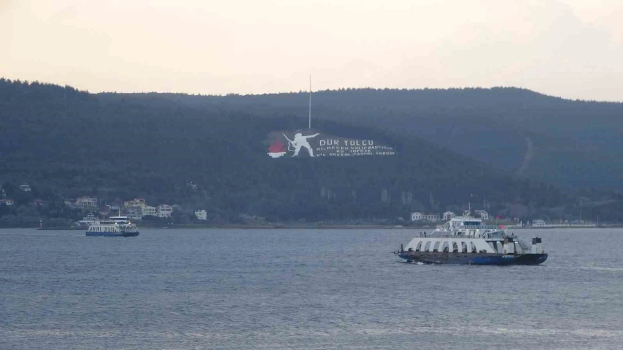 Bozcaada ve G&ouml;k&ccedil;eada&rsquo;ya yarınki t&uuml;m feribot seferleri iptal edildi
