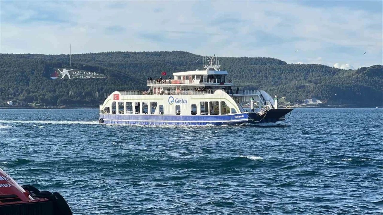 Bozcaada ve G&ouml;k&ccedil;eada&rsquo;ya yarınki t&uuml;m feribot seferleri iptal edildi
