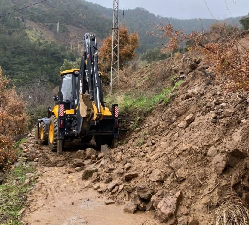 Bozdoğan&rsquo;da yağış sonrası ekipler sahada
