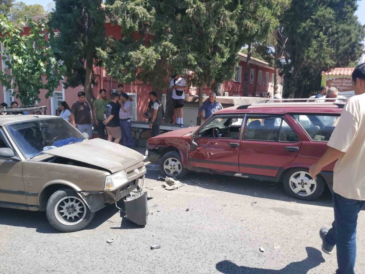 Bozdoğan’da zincirleme trafik kazası: 2 yaralı
