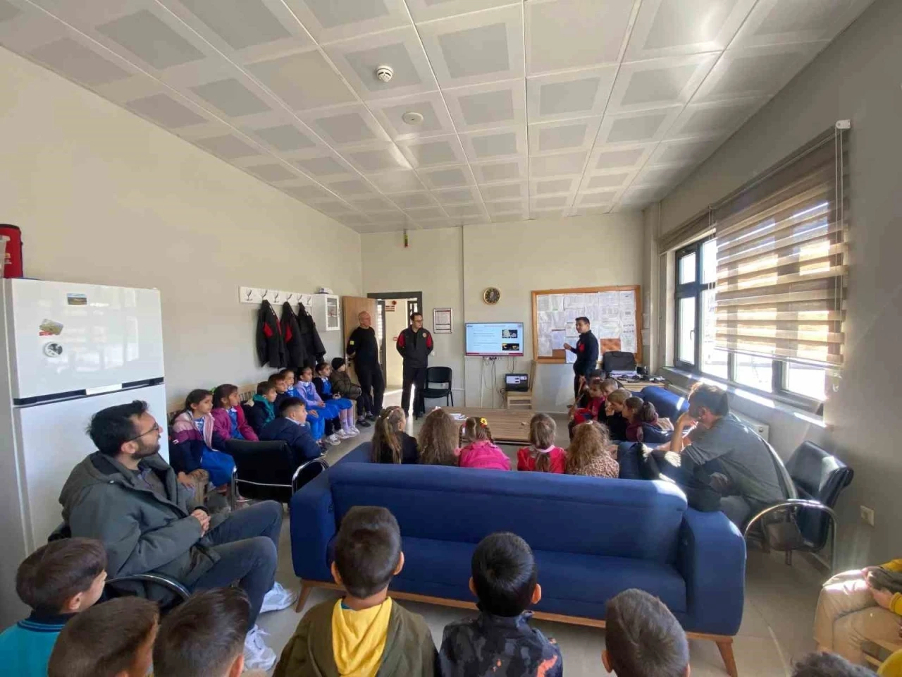 Bozkır’da küçük öğrencilere ’Afet ve Yangın Farkındalığı’ eğitimi
