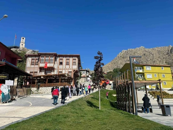 &lsquo;Bozkırın incisi&rsquo; Sivrihisar&rsquo;a ziyaret&ccedil;i akını
