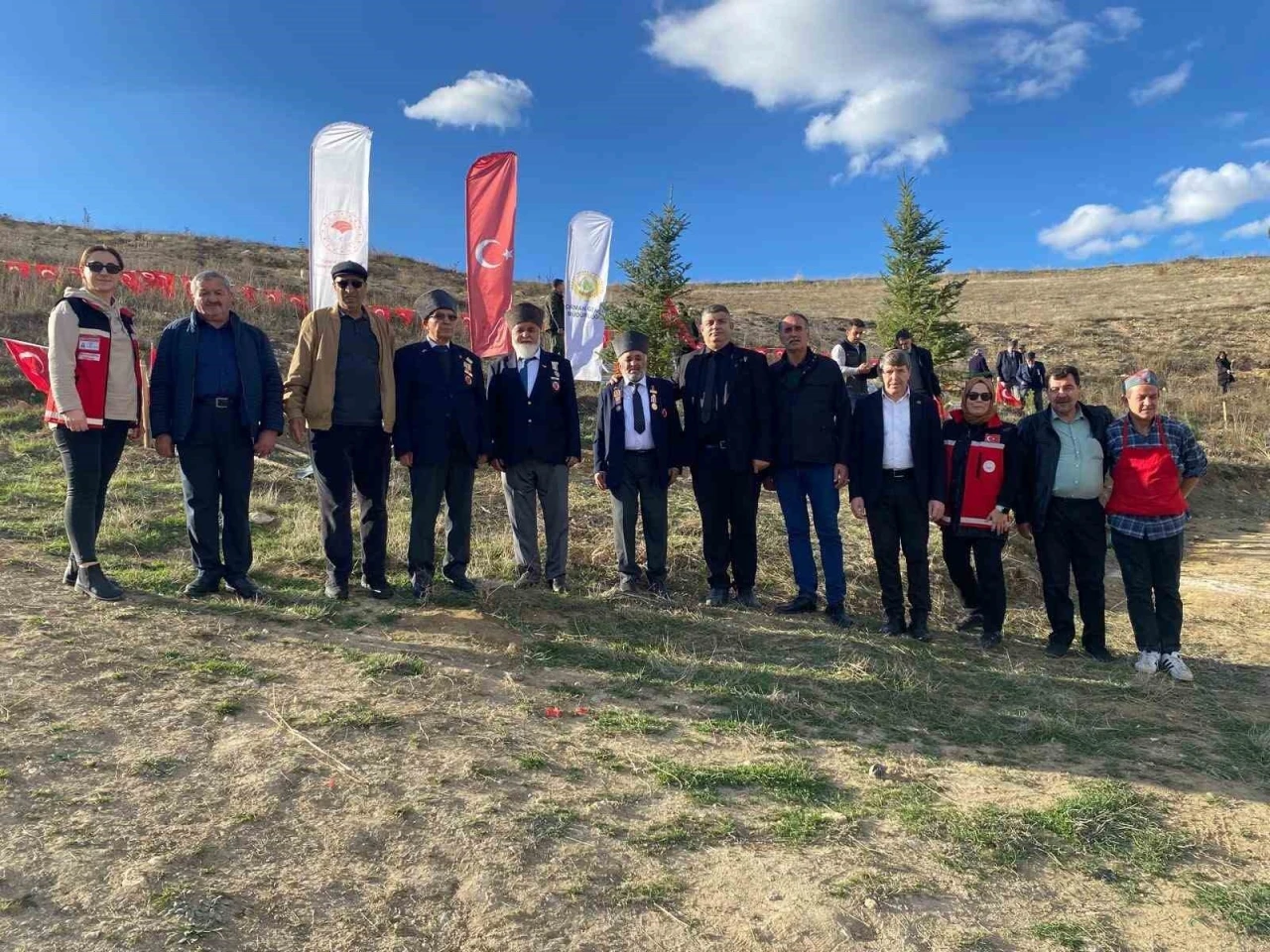 Bozüyük’te şehitler anısına fidan dikimi
