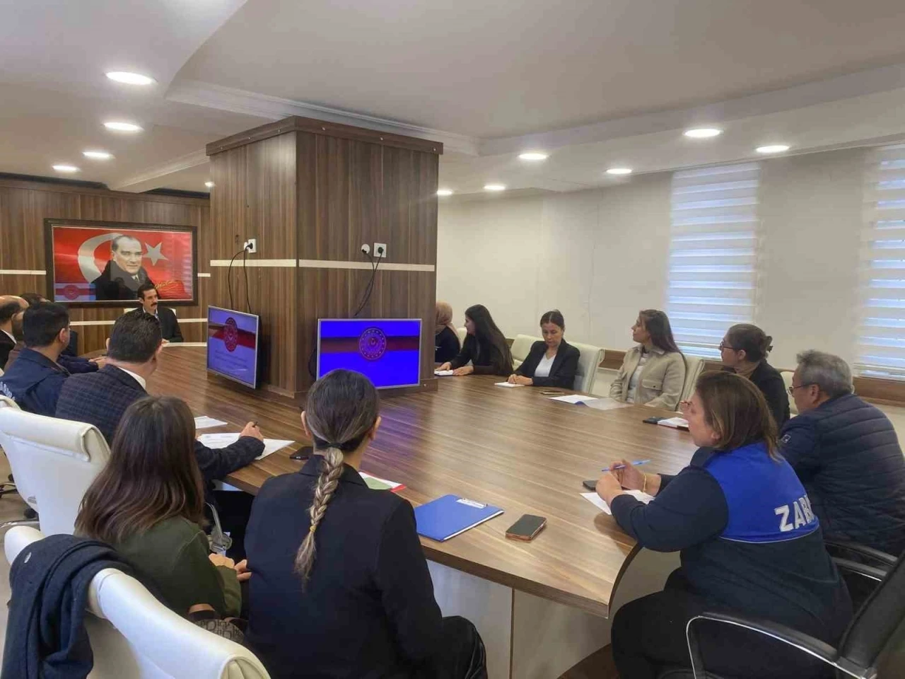 Bozyazı&rsquo;da &rsquo;Kadına Y&ouml;nelik Şiddet ve Bağımlılıkla M&uuml;cadele&rsquo; toplantısı
