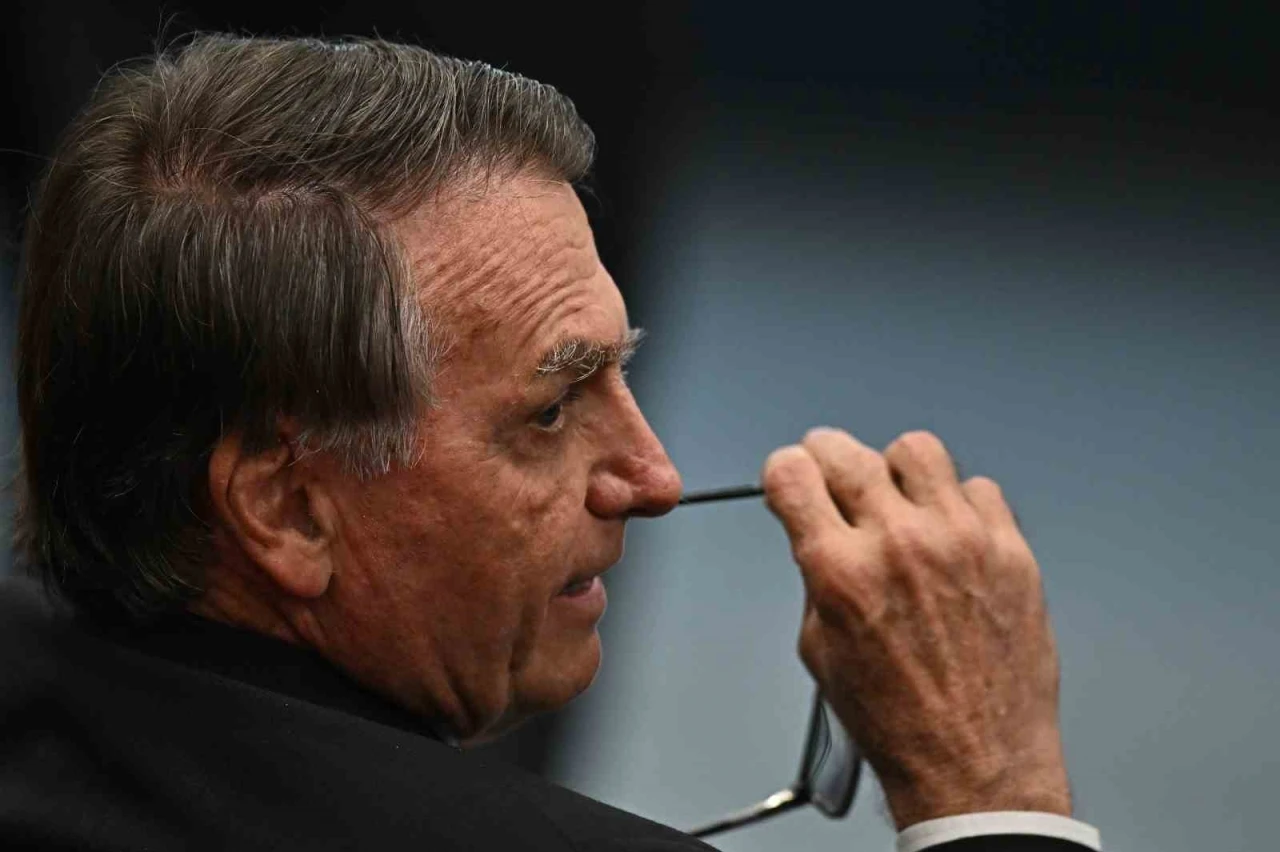 Brezilya’nın eski Devlet Başkanı Bolsonaro darbe girişimi suçlamasıyla ilk kez hakim karşısına çıktı
