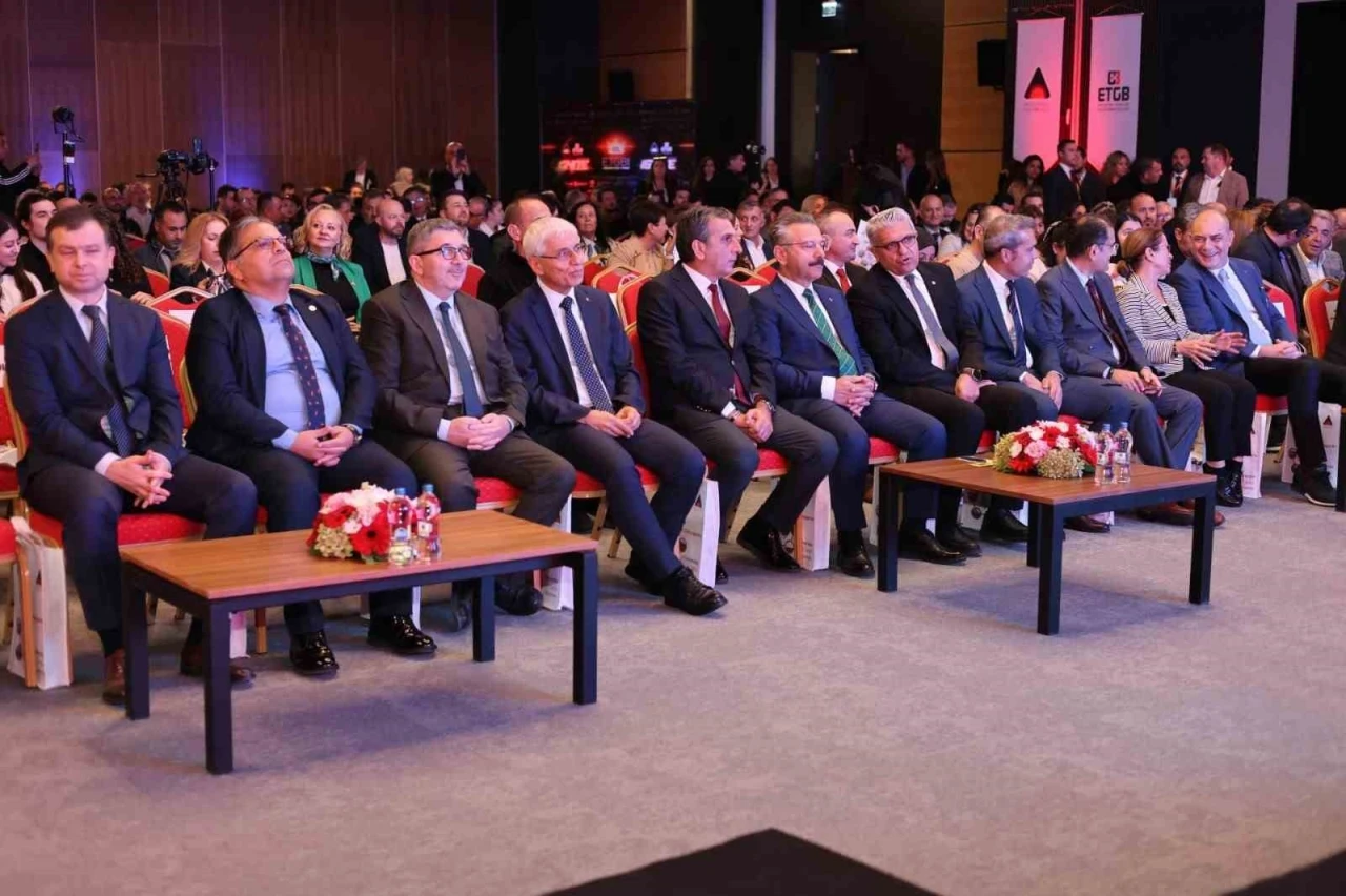 BŞEÜ, Eskişehir’de girişimcilik zirvesine katıldı
