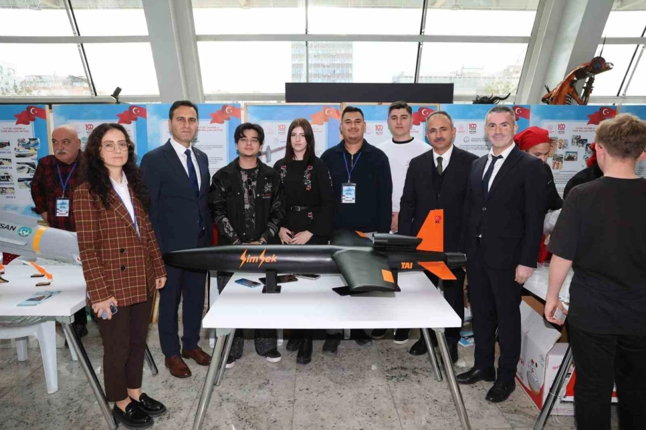 BŞE&Uuml;&rsquo; n&uuml;n geliştirdiği İHA projeleri sergide ilgi odağı oldu
